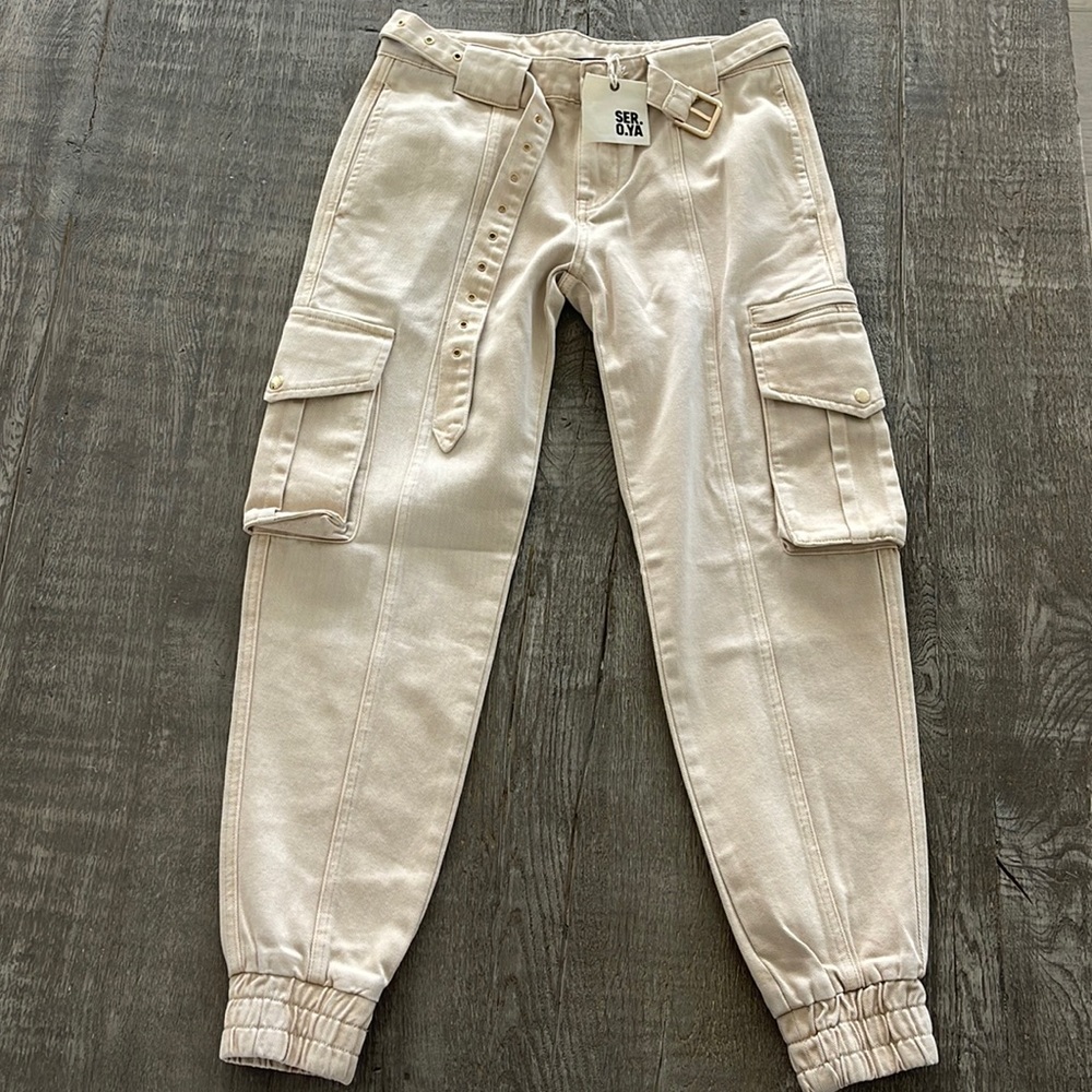 Liv pant , brand new